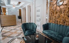 Art Plaza Hotel